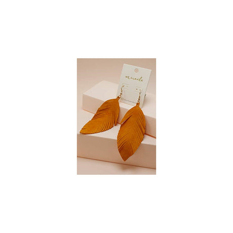 Aretes colgantes grandes de piel suave con flecos livianos