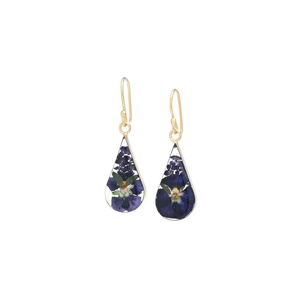 Aretes de plata en forma de lágrima con flores prensadas