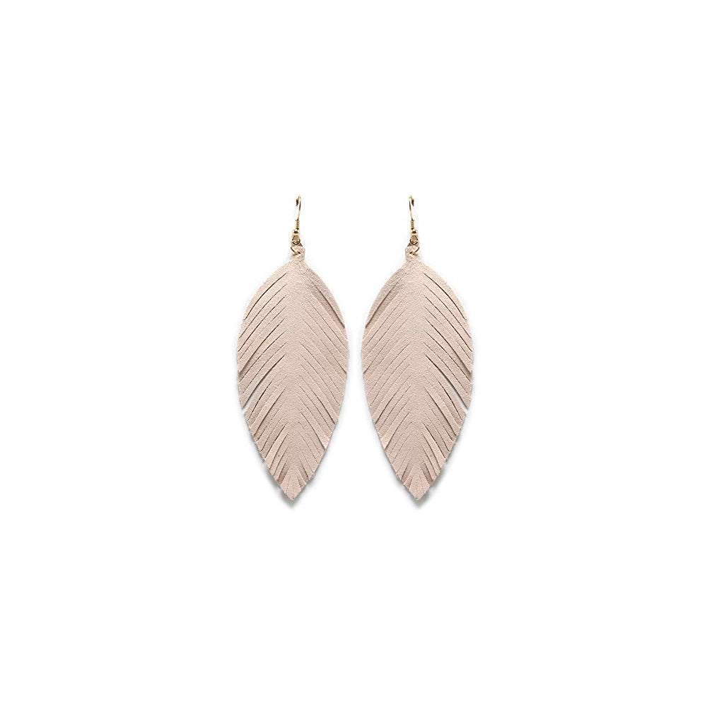 Aretes colgantes grandes de piel suave con flecos