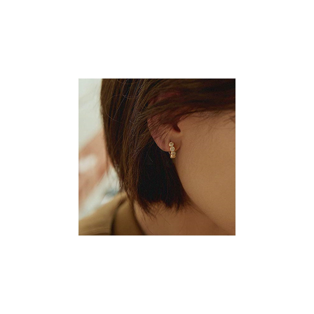 Aretes de presión pequeños chapados en oro de 14 quilates