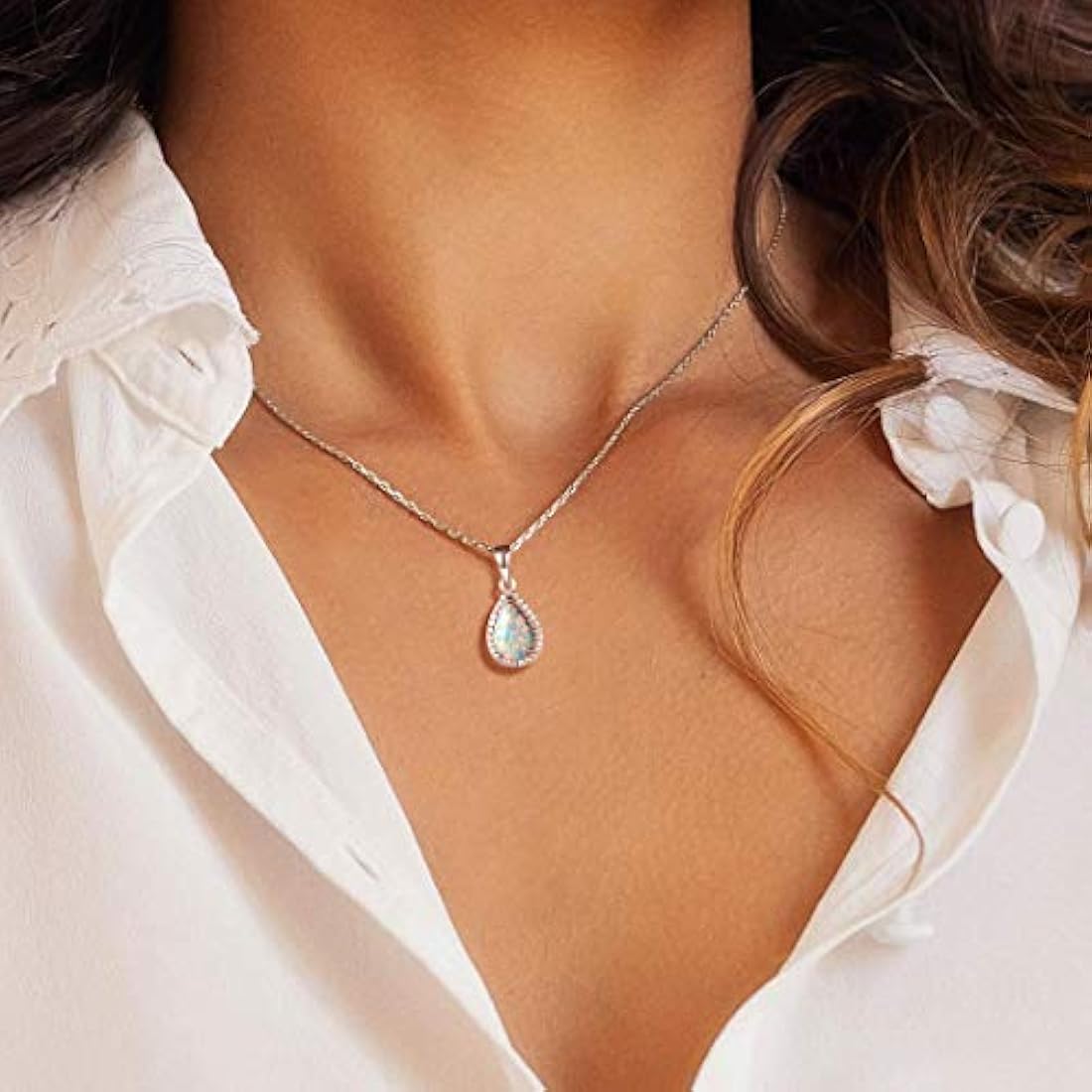 Collar con ópalo de fuego blanco de plata de ley