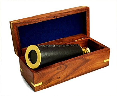 Telescopio de mano de latón con caja de madera