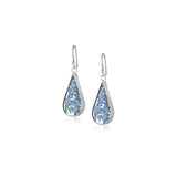 Arete en forma de lágrima con flores prensadas
