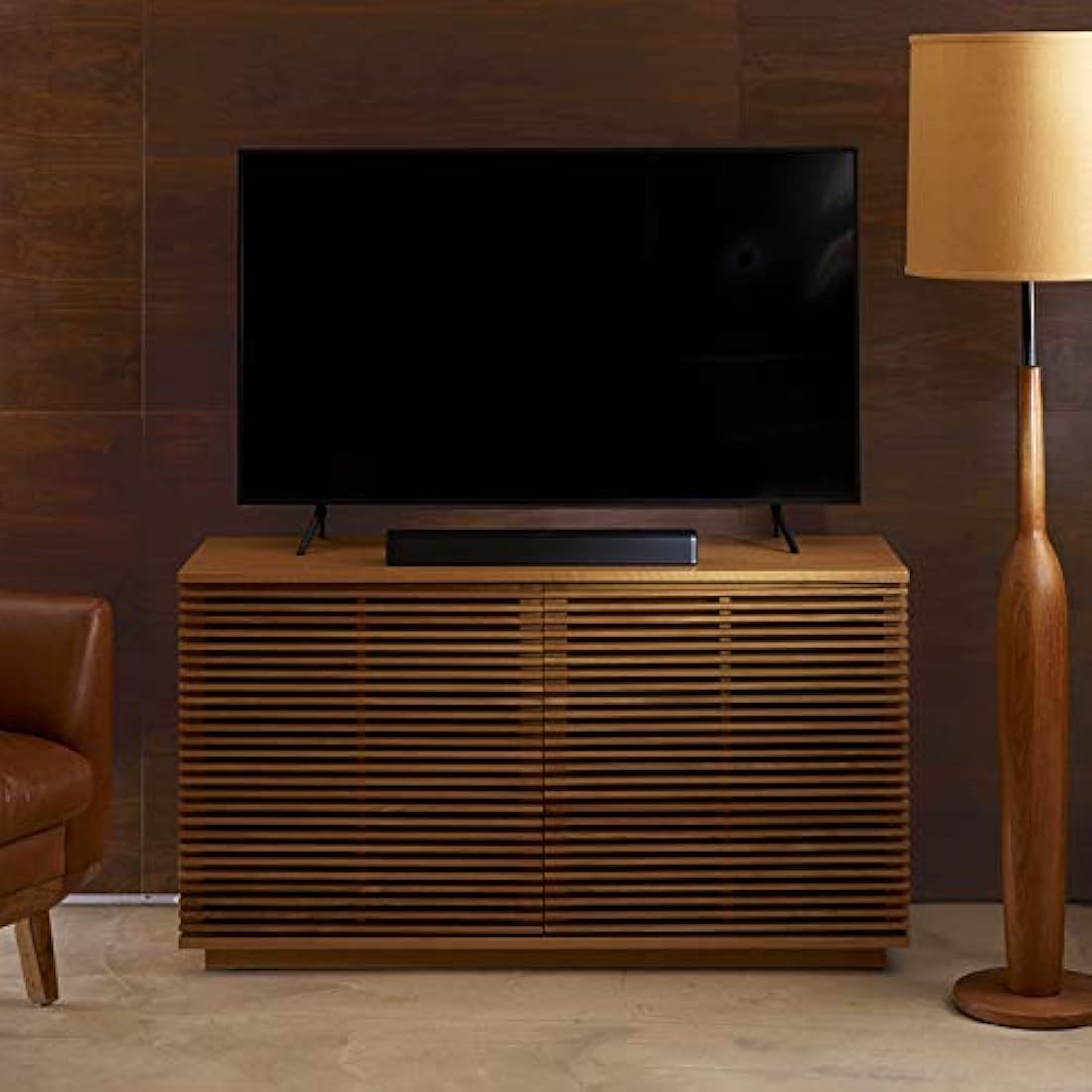 Pequeña barra de sonido con conectividad Bluetooth