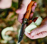 Opinel - Cuchillo plegable de bolsillo de acero al carbono