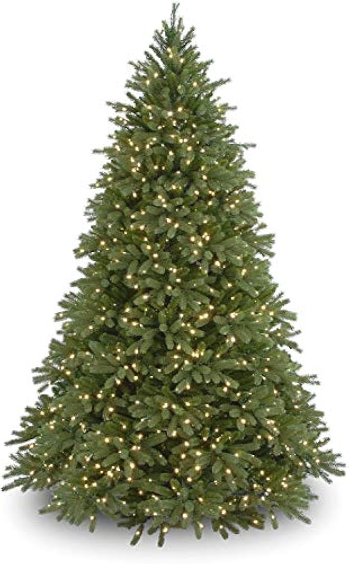 Abeto PEJF1-300-75 de National Tree, con 1250 luces