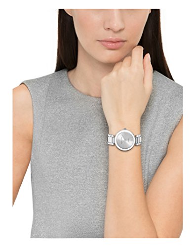 Reloj de pulsera plateado con esfera de diamantes para mujer