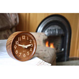 Reloj analógico de mesa y escritorio de madera