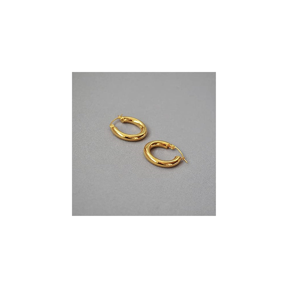 Aretes de aro gruesos chapados en oro