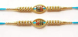 Pulsera multicolor con diamantes y cuentas doradas.