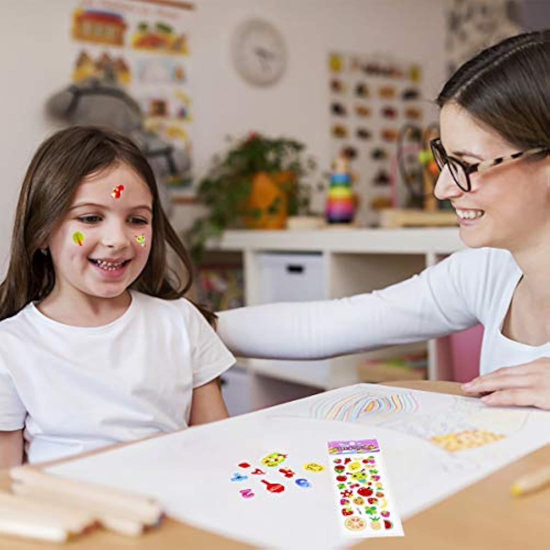 24 hojas diferentes pegatinas 3D para niños pequeños