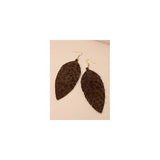 Aretes colgantes de piel suave con flecos para mujeres