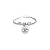 Pulseras y tobilleras con la frase “Love between”