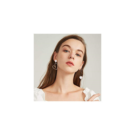 Aretes colgantes  con forma de corazón chapados en oro