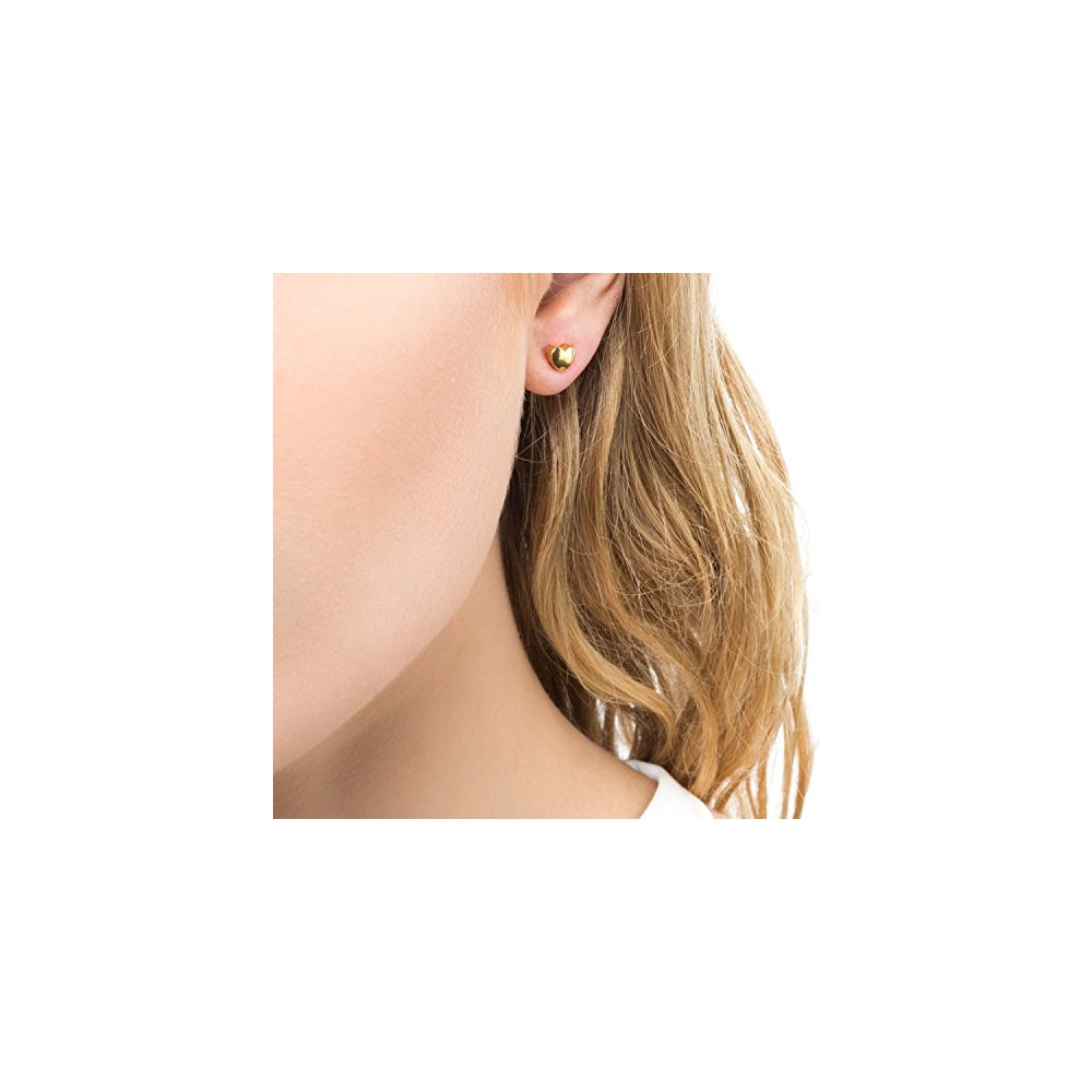 Aretes de corazón chapados en oro de 24 quilates