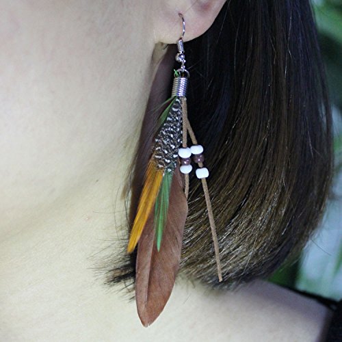 Pendientes de plumas lindos  hechos a mano