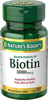 Suplemento de biotina soporta cabello saludable, piel y uñas