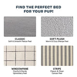 Barkbox Cama para perro con plataforma de espuma viscoelástica, colchón de felpa para alivio ortopédico, lavable a máquina con funda extraíble y forro resistente al agua, incluye juguete chirriador