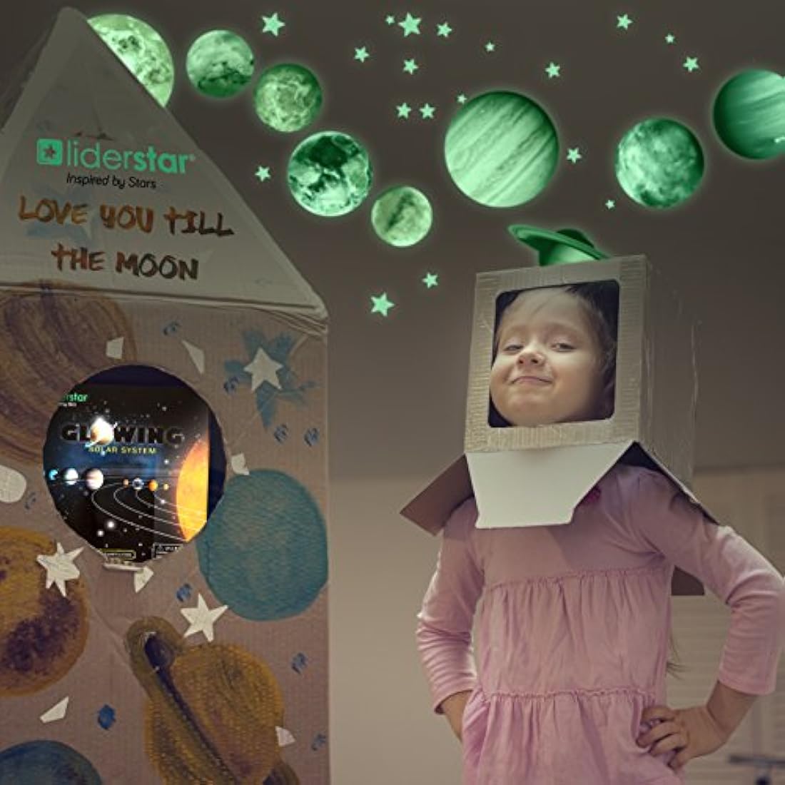 Estrellas y planetas que brillan en la oscuridad