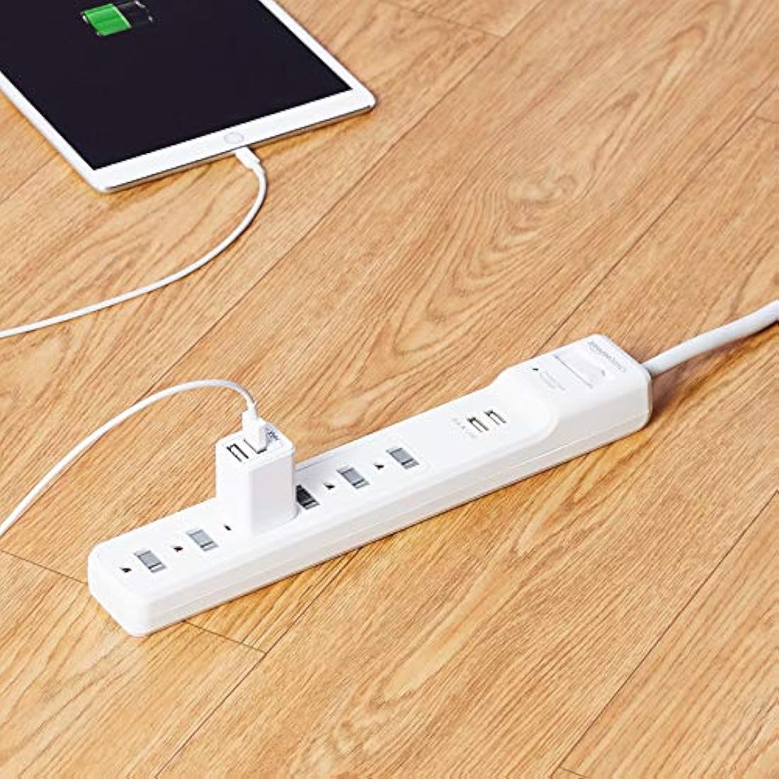 Protector de sobretensiones de 6 tomas con 2 puertos USB