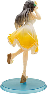 Figura Sexy y Elegante de Mai Sakurajima en Vestido de Primavera