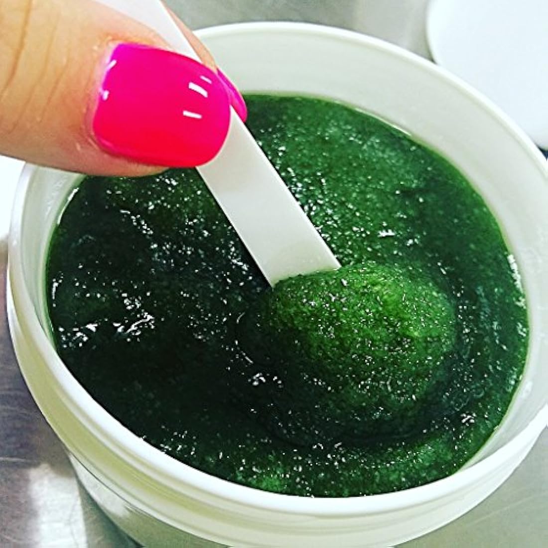 Exfoliante corporal anticelulítico orgánico, con sal marina