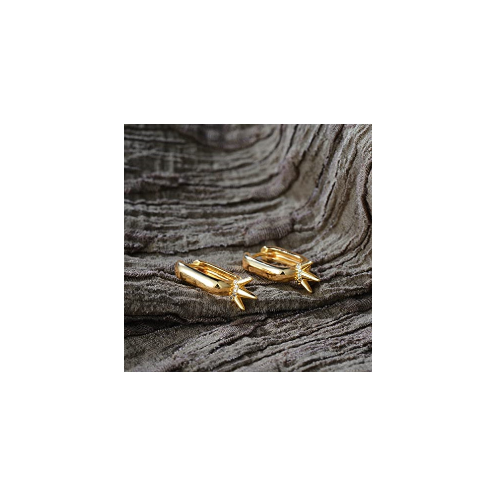 Aretes de aro pequeños dorados hechos a mano
