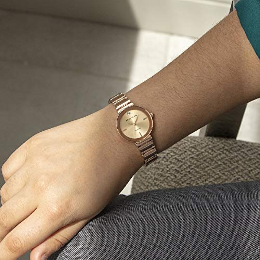 Anne Klein - Reloj de pulsera para mujer con diamantes