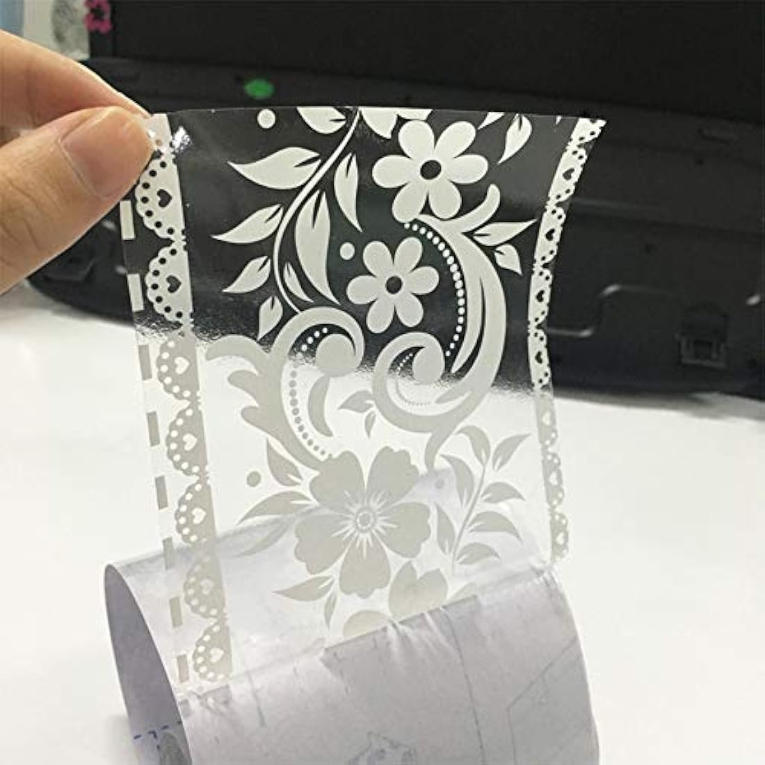 Rollo de papel pintado autoadhesivo transparente de encaje