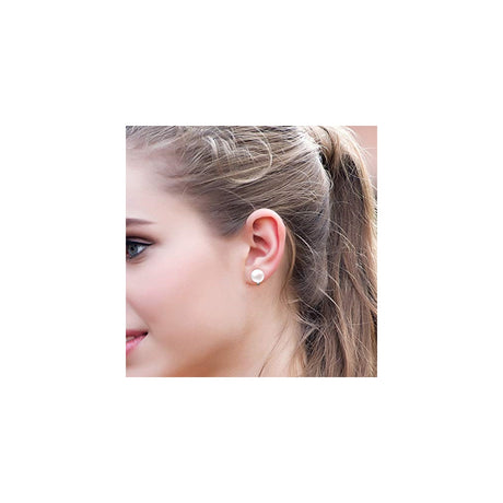 Aretes de perlas de agua dulce simuladas en pendientes