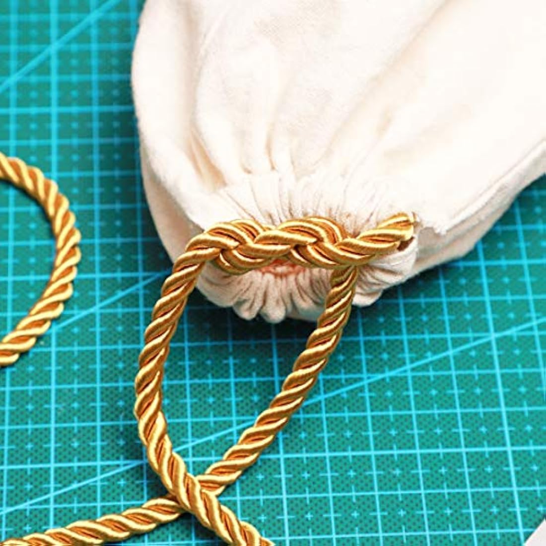 Cuerda trenzada de nailon para cordel de 18 yardas oro