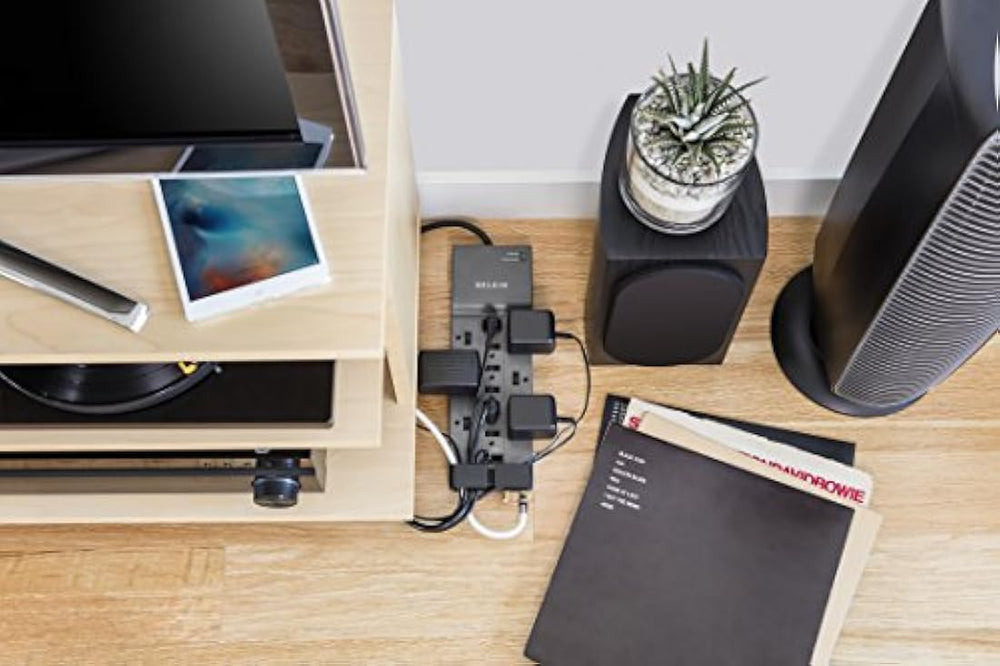 Belkin, protector contra sobretensiones 12 salidas en Negro