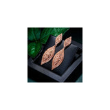 Aretes colgantes  con cristales de estrás color rosa