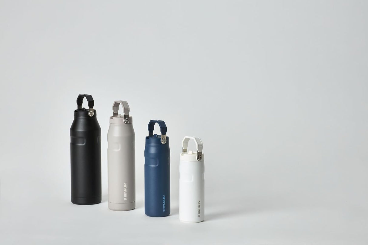 Botella de agua con popote, acero inoxidable, aislada 2.0
