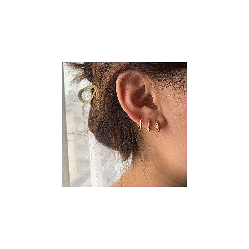 Aretes de aro con circonita brillante trenzada