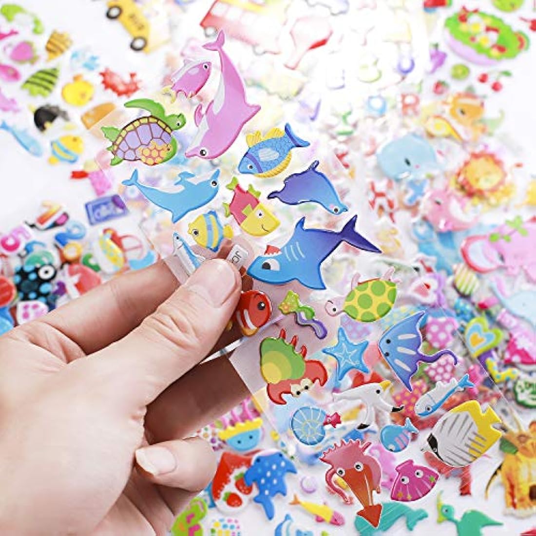 24 hojas diferentes pegatinas 3D para niños pequeños