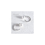 Aretes de aro de plata con forma de bola para mujeres