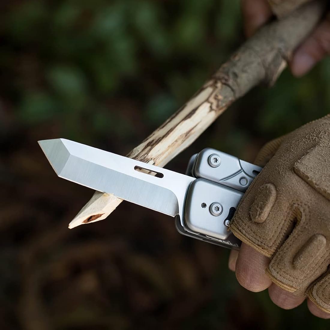 Cuchillos o multiherramienta con cuchillo reemplazable