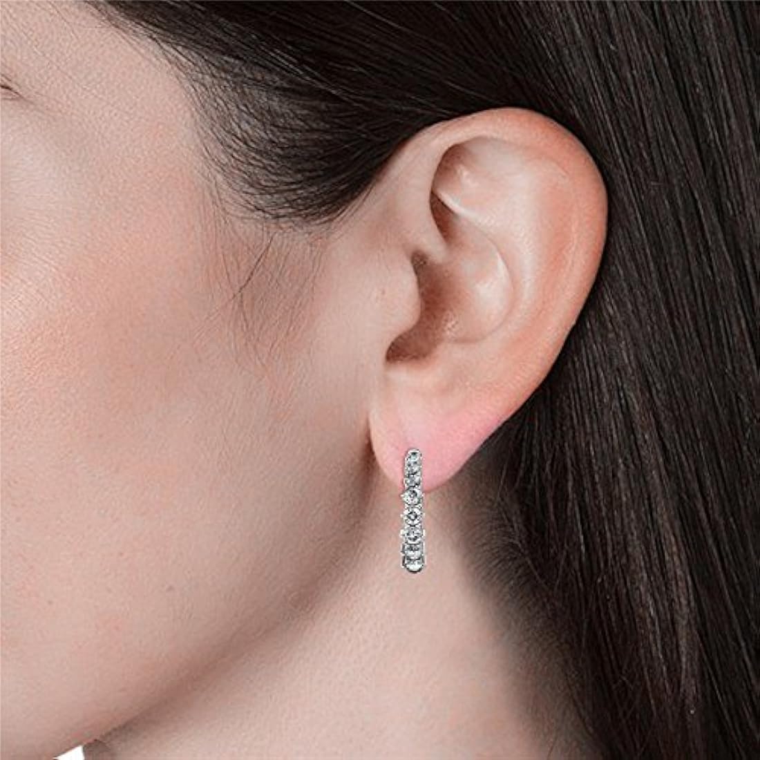Pendientes de aro de oro blanco de 18 quilates con cristales