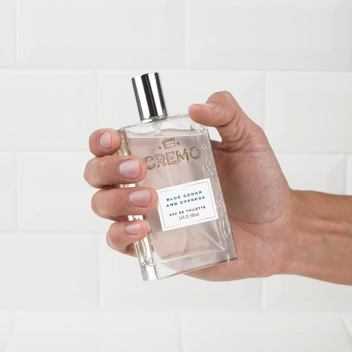 Perfume de cedro azul y ciprés para mujer