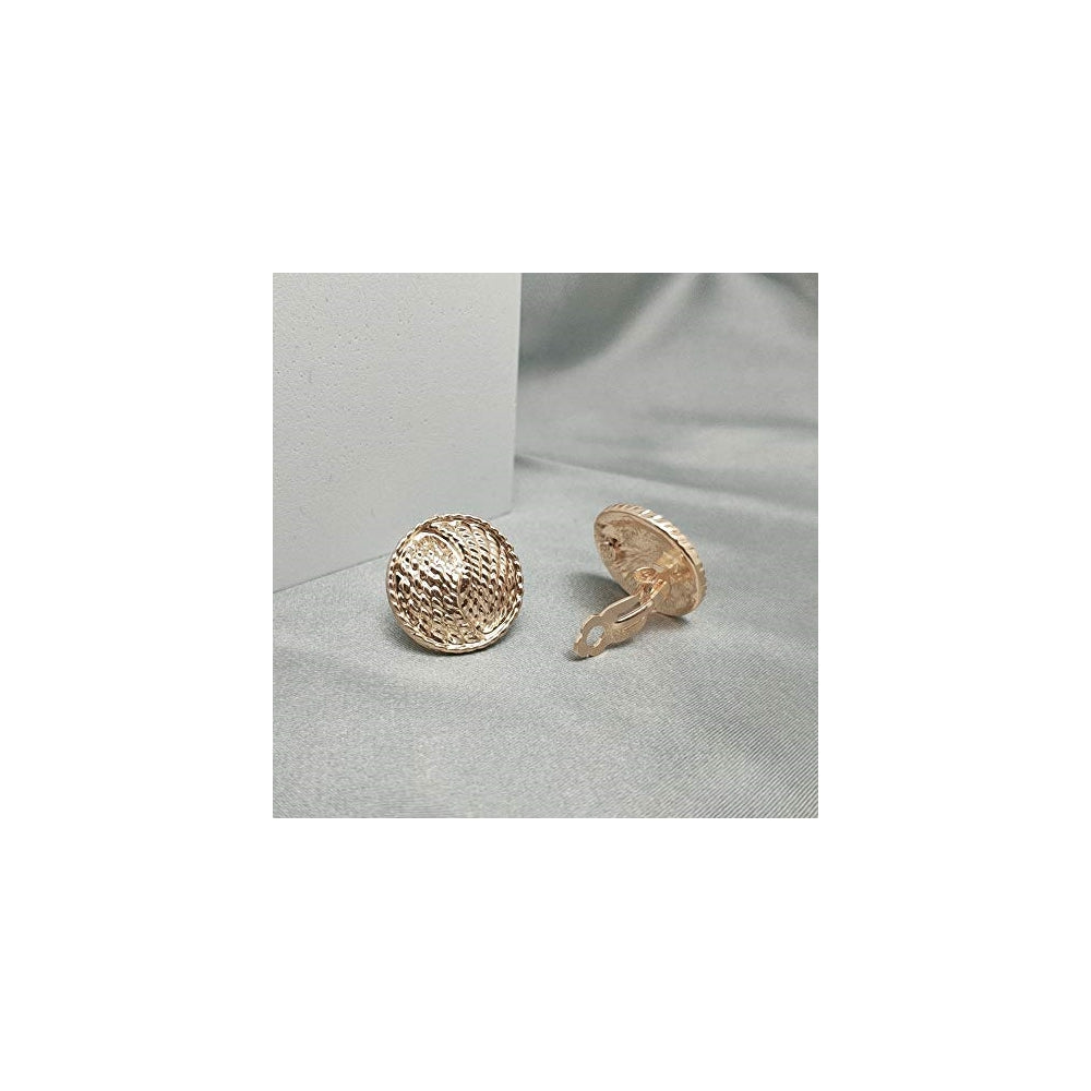 Aretes de clip de oro mate para mujer