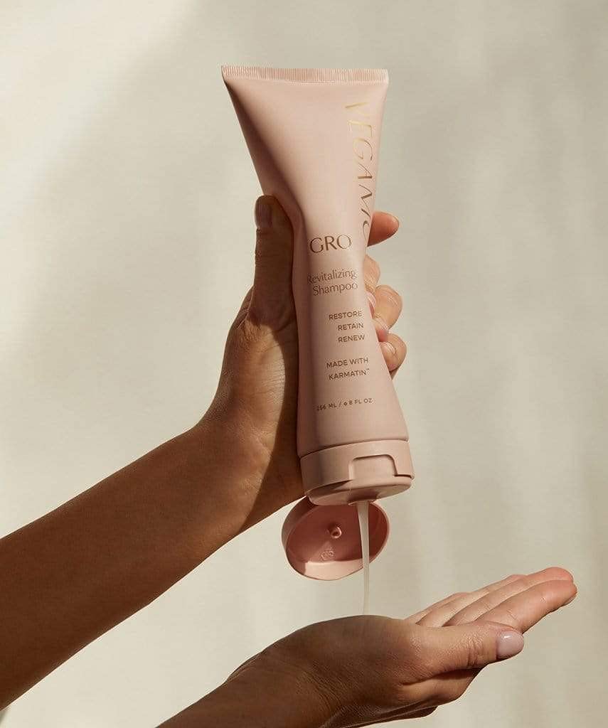 Champú revitalizante apoya el cabello más grueso VEGAMOUR
