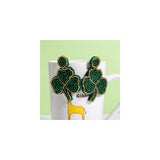 Aretes colgantes con diseño de trébol  hechos a mano
