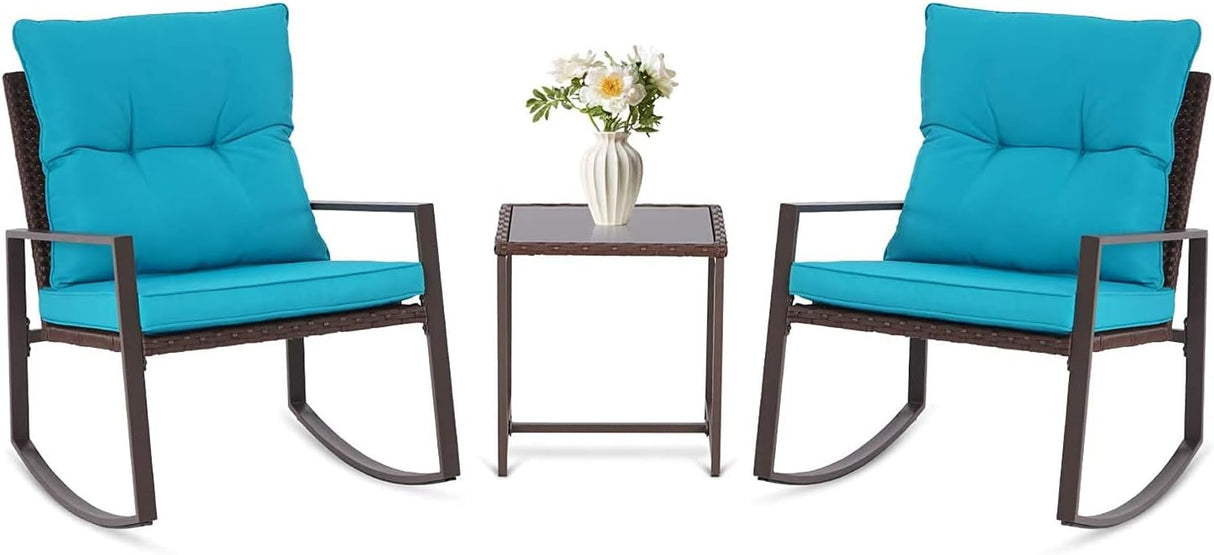 SUNCROWN Juego de 3 piezas de bistró mecedora para exteriores, muebles de mimbre negro, sillas de porche, juegos de conversación con mesa de café de cristal, azul claro