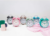 Reloj Despertador con Alarma Fuerte y Luz de Fondo 4
