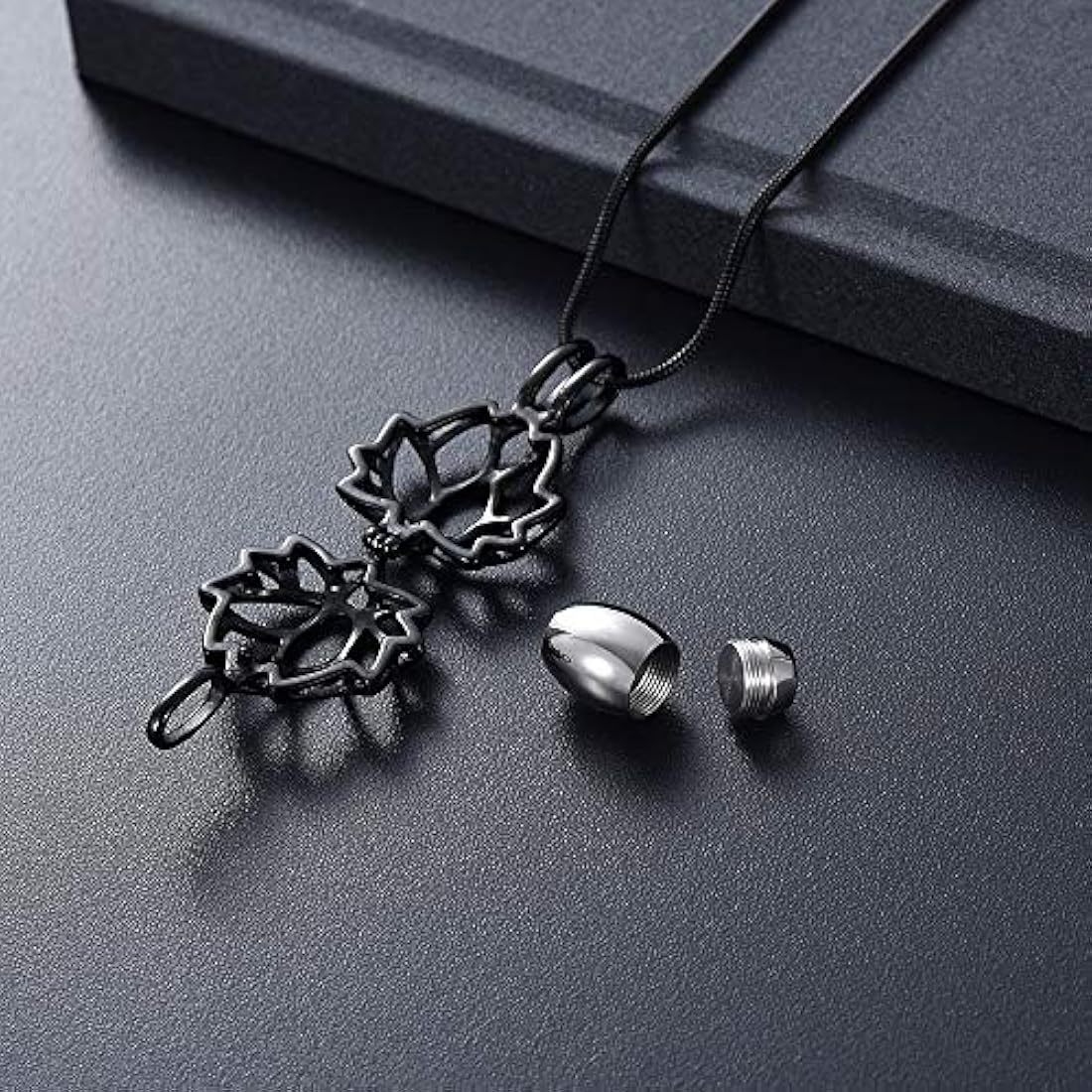 Collar con urna para cenizas negro 0.78 x 0.49