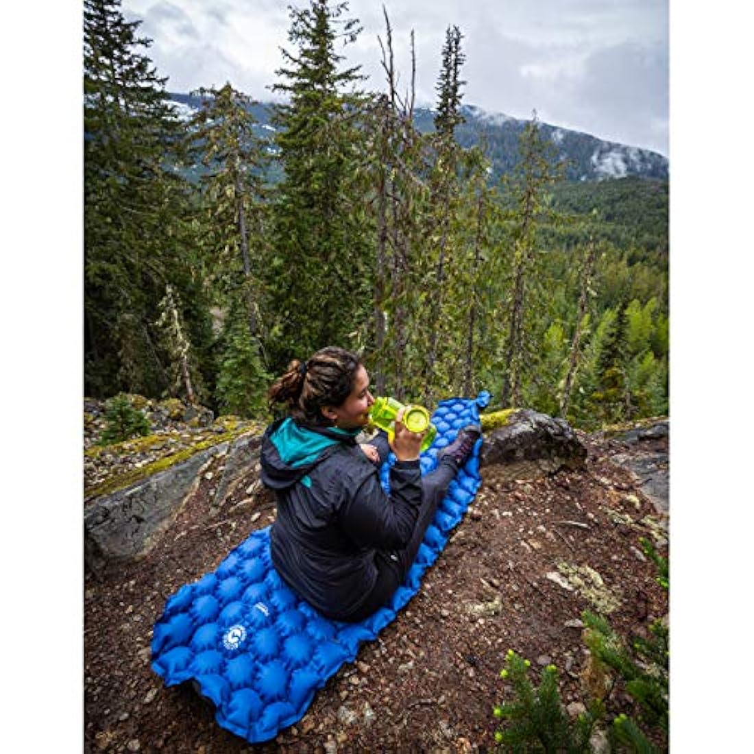 Colchoneta de dormir hinchable ultraligera con diseño