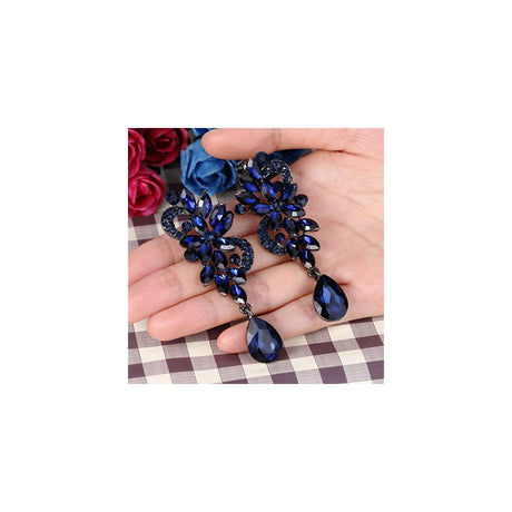 Aretes colgantes con dije con flores de cristal