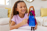 Muñeca Anna de Mattel Disney Princesas, Posable con ropa y accesorios