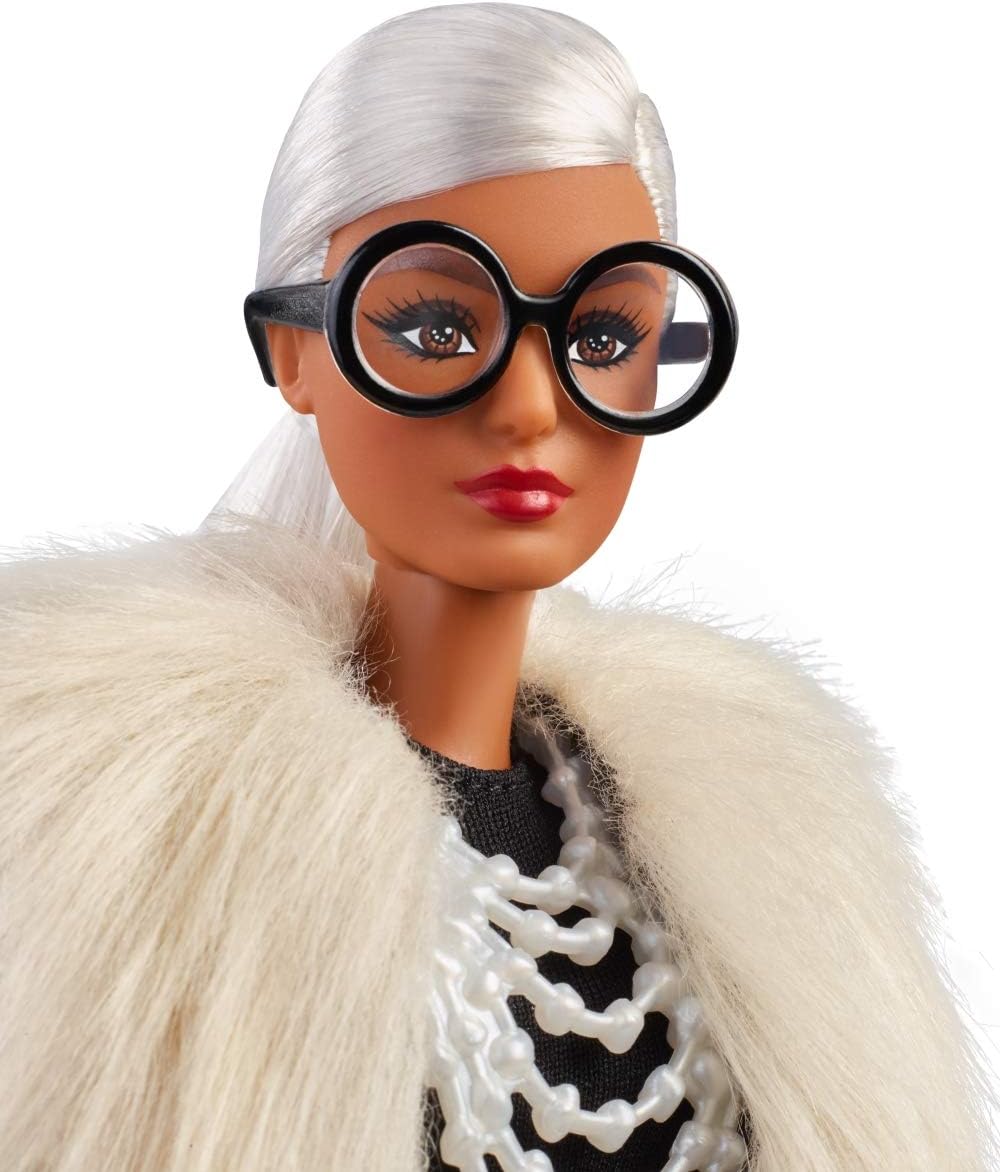 Muñeca Barbie Coleccionista Estilizada por Iris Apfel con Chaleco y Accesorios